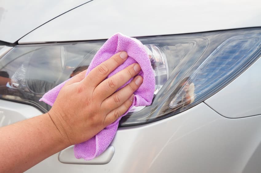 How to Clean Car Headlights – The Brilliant Method